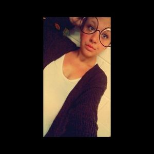 Meet your Posher, Briana